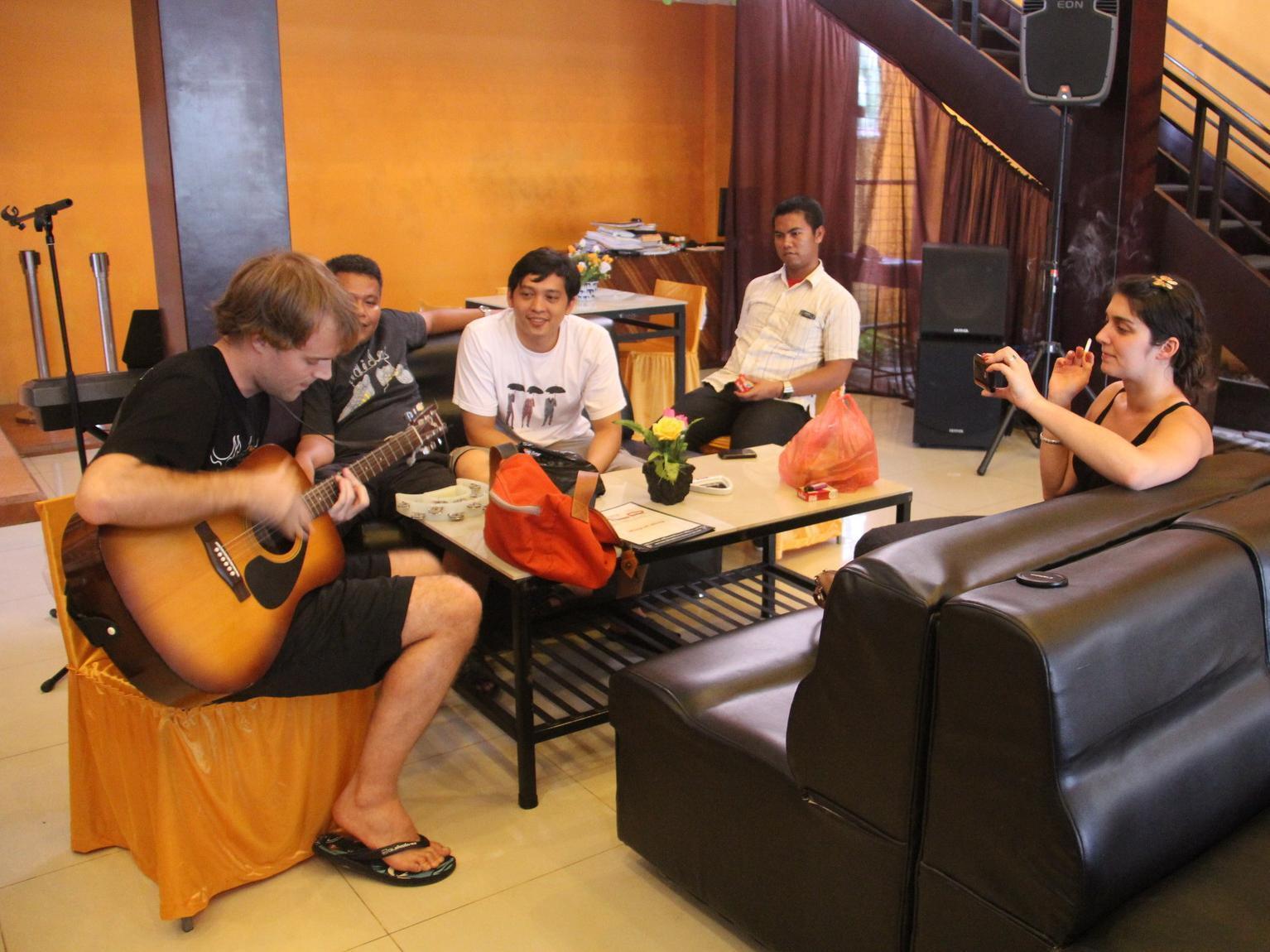 Hotel Sing A Song Pematang Siantar Exterior foto