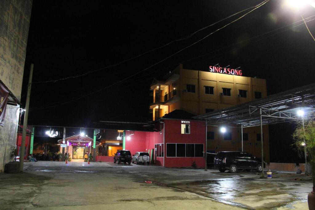 Hotel Sing A Song Pematang Siantar Exterior foto